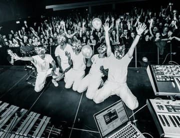 Predstavili ďalších 27 účinkujúcich festivalu Waves Bratislava Predstavili ďalších 27 účinkujúcich festivalu Waves Bratislava