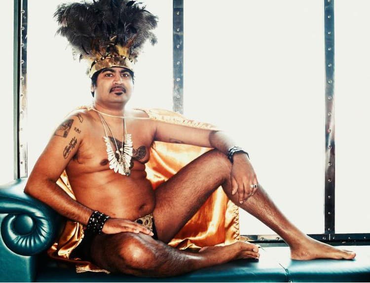 Nespútaný excentrik King Khan prinesie do Tabačky garážový soul