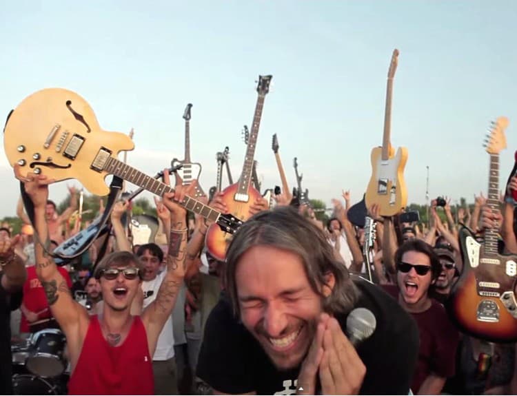 VIDEO: Foo Fighters majú najlepších fanúšikov na svete. Tu je ultimátny dôkaz