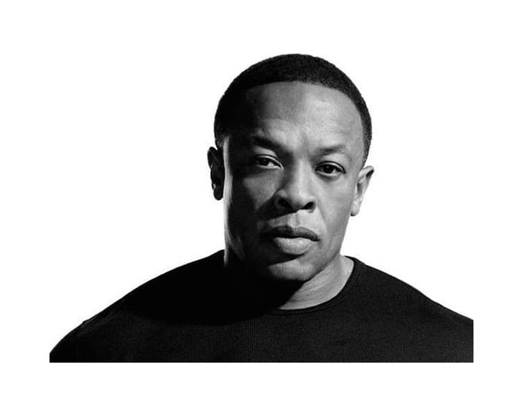 Dr. Dre po prvý raz dobyl albumový UK Chart