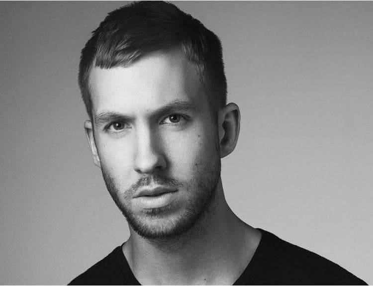 Calvin Harris je tretí rok po sebe najlepšie plateným dídžejom