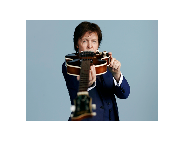 Paul McCartney zverejnil novú verziu hitu Ebony and Ivory
