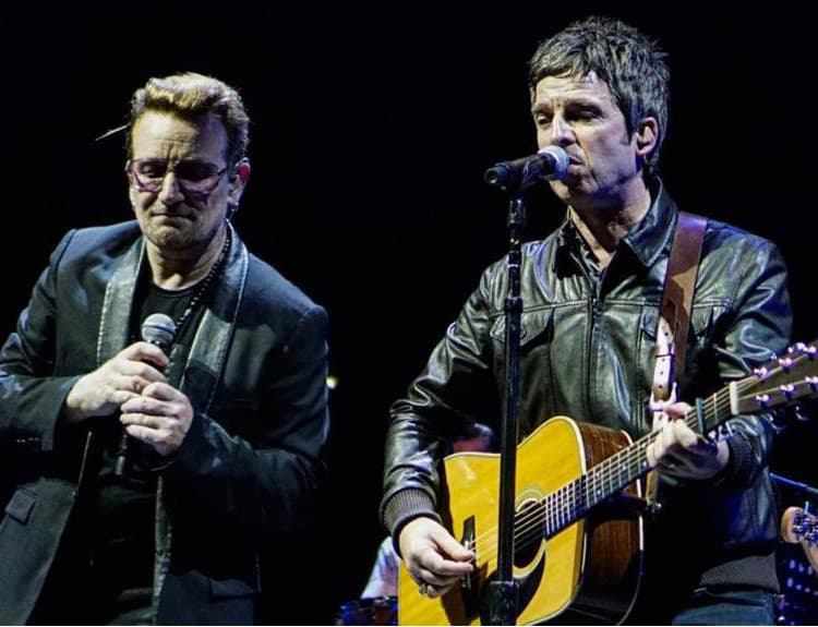 VIDEO: U2 prekvapili fanúšikov v Londýne, vystúpili s Noelom Gallagherom