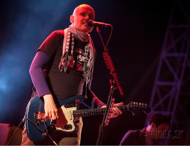 Frontman The Smashing Pumpkins Billy Corgan píše memoáre