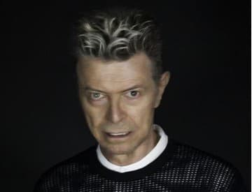 David Bowie je mŕtvy. Dva dni po vydaní albumu prehral boj s rakovinou David Bowie je mŕtvy. Dva dni po vydaní albumu prehral boj s rakovinou