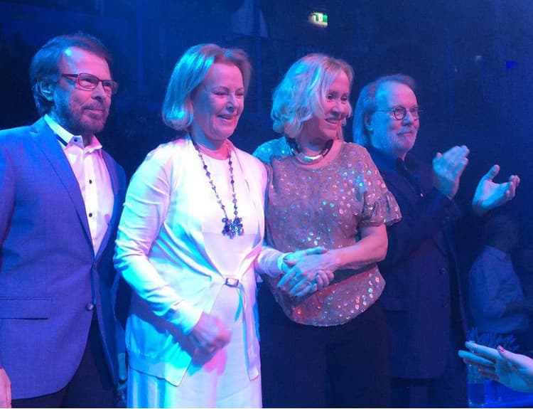 Členovia skupiny ABBA sa zúčastnili na otvorení podniku, návrat ale neplánujú