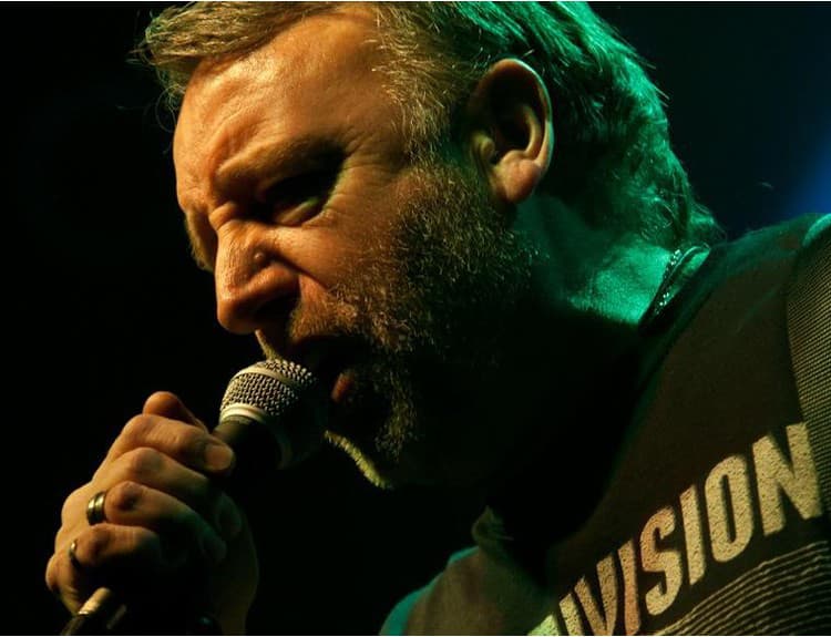 Peter Hook už vo štvrtok v Bratislave zahrá hity Joy Division a New Order