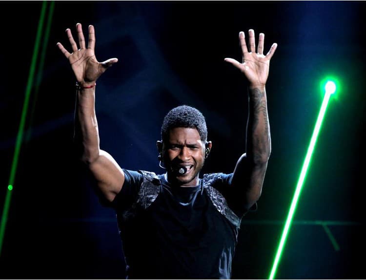 Usher videoklipom Chains upozorňuje na problém policajnej brutality