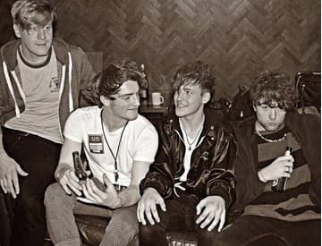Členovia kapely Viola Beach zahynuli pri autonehode Členovia kapely Viola Beach zahynuli pri autonehode