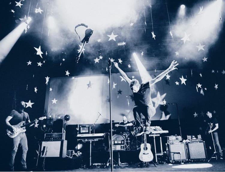Prvým potvrdeným headlinerom festivalu Glastonbury je kapela Coldplay