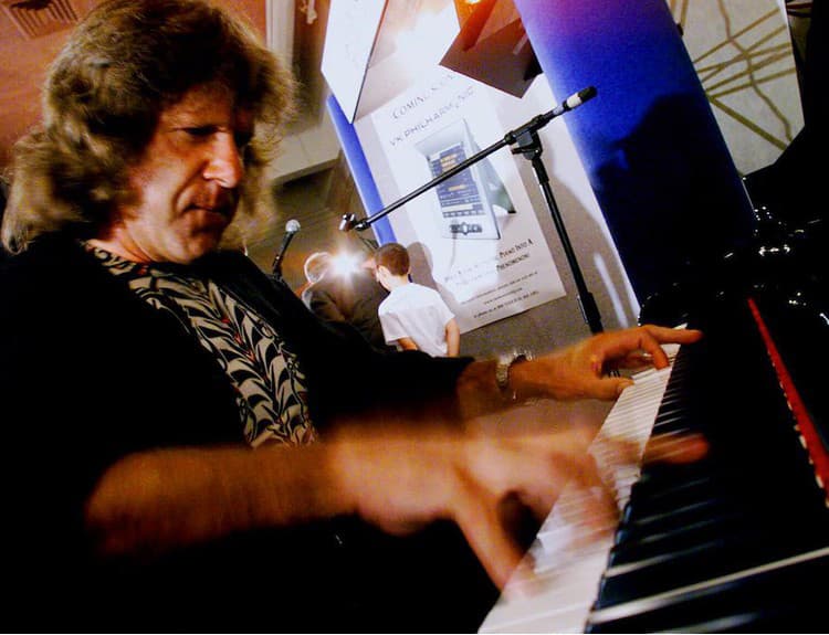 Keith Emerson spáchal samovraždu. S depresiou bojoval aj kvôli hudbe