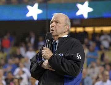 Zomrel Frank Sinatra Jr., veľký spevák v tieni slávneho otca