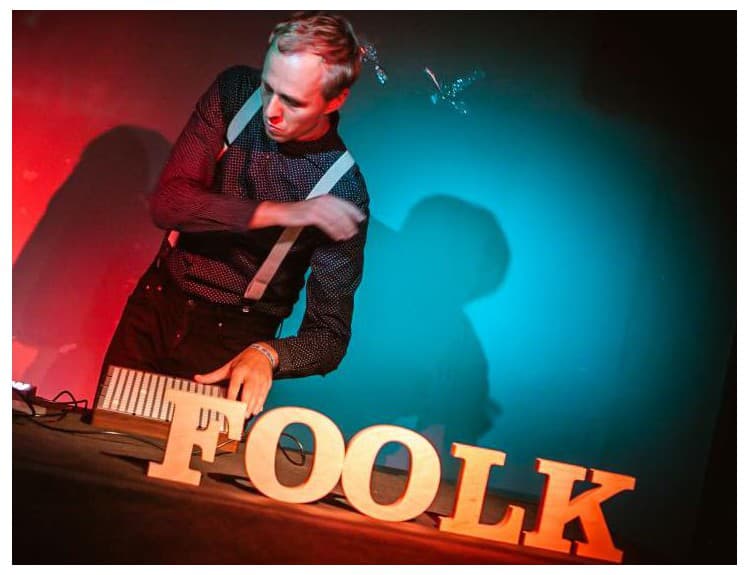 Foolkov nový singel You (So Not Chill) prináša príbeh s obrazom