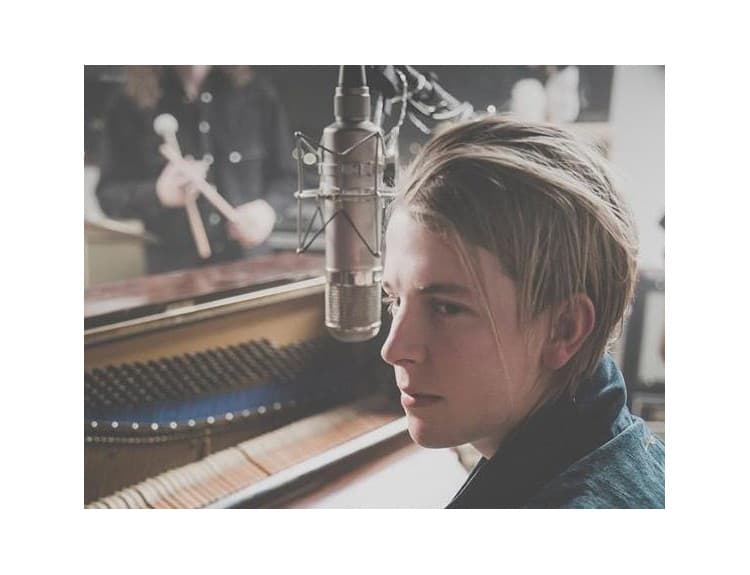 Tom Odell vydá v júni album Wrong Crowd, pozrite si klip k titulnej piesni