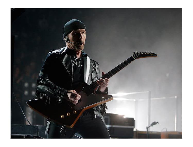 VIDEO: The Edge z U2 ako prvý rockový hudobník zahral v Sixtínskej kaplnke