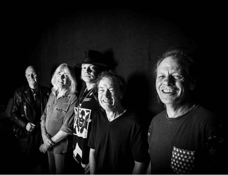 Týždeň v hard & heavy: AC/DC a Axl Rose prekvapili výborným výkonom