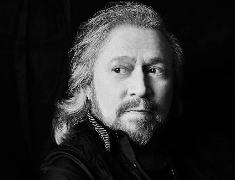 Barry Gibb vydá po 32 rokoch nový sólový album