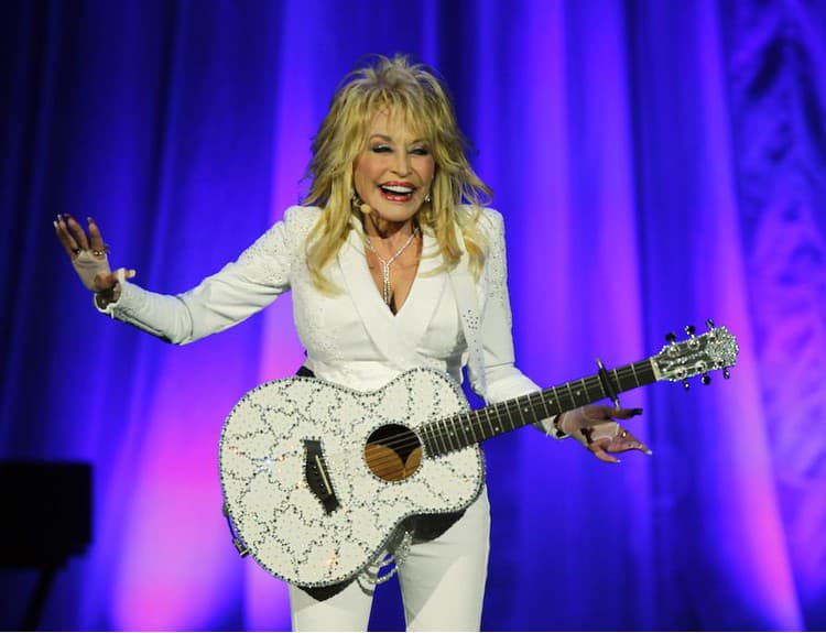 Dolly Parton by rada spolupracovala s Jackom Whiteom