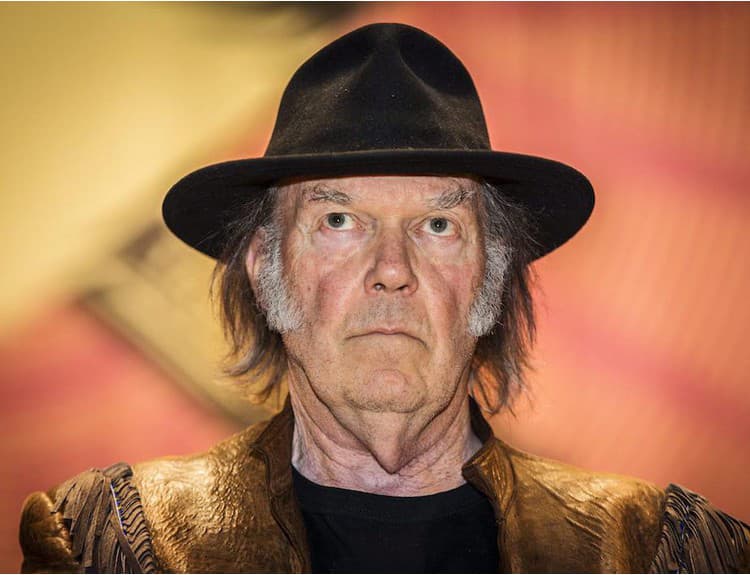 Neil Young vydá v reedícii štyri albumy zo 70. rokov