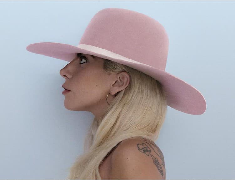 Lady Gaga vydá nový album 21. októbra, nazvala ho podľa svojej tety
