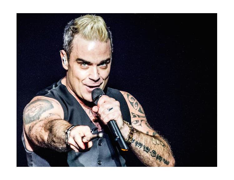 Novinka Robbieho Williamsa vyjde v novembri. Prvý singel bude o "ruskej párty"