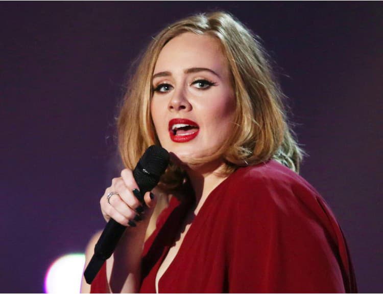 Médiá nepochopili žart Adele, tak im to vysvetlila: Brangelinu mám na háku!