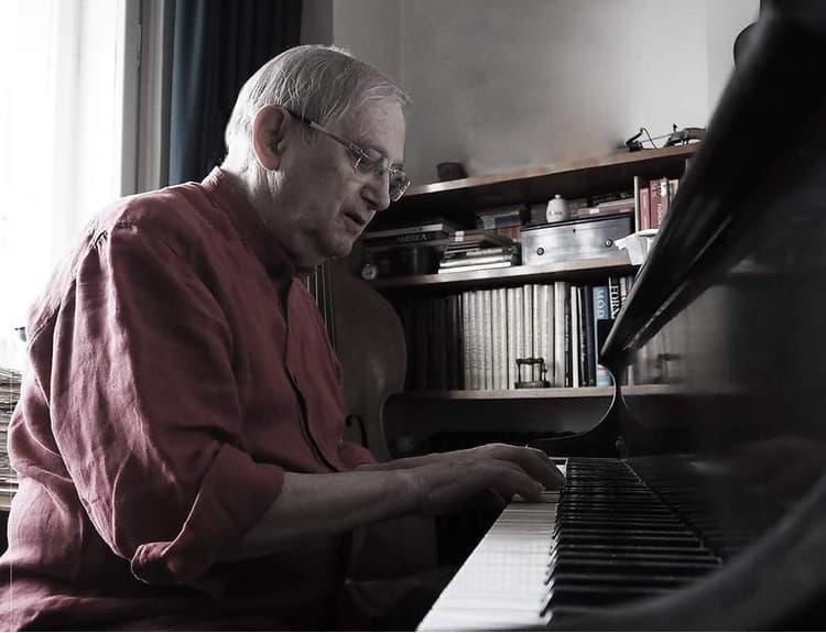 Jiří Suchý má dnes 85 rokov. Vypočujte si jeho tvorbu na troj-CD Kdykoliv, kdekoliv