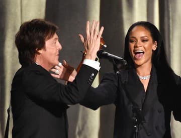 VIDEO: Rihanna vystúpila na koncerte Paula McCartneyho, publikum sa nechytalo