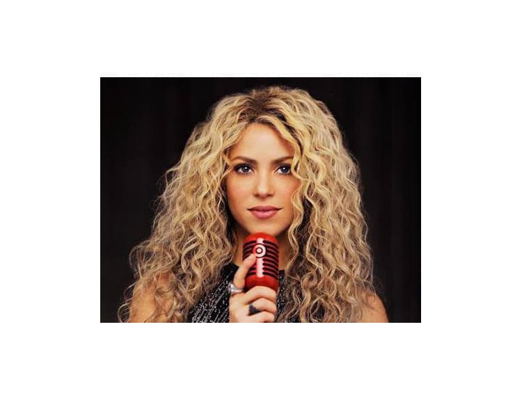 Shakira zverejnila skladbu Chantaje