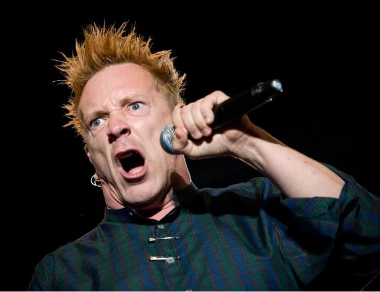 Punk je mŕtvy, tvrdí syn manažéra Sex Pistols. Zajtra chce spáliť ich memorabílie