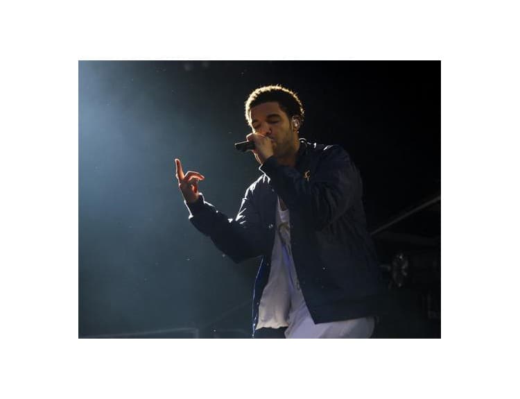 Drake je prvým interpretom, ktorého skladba má miliardu prehratí na Spotify