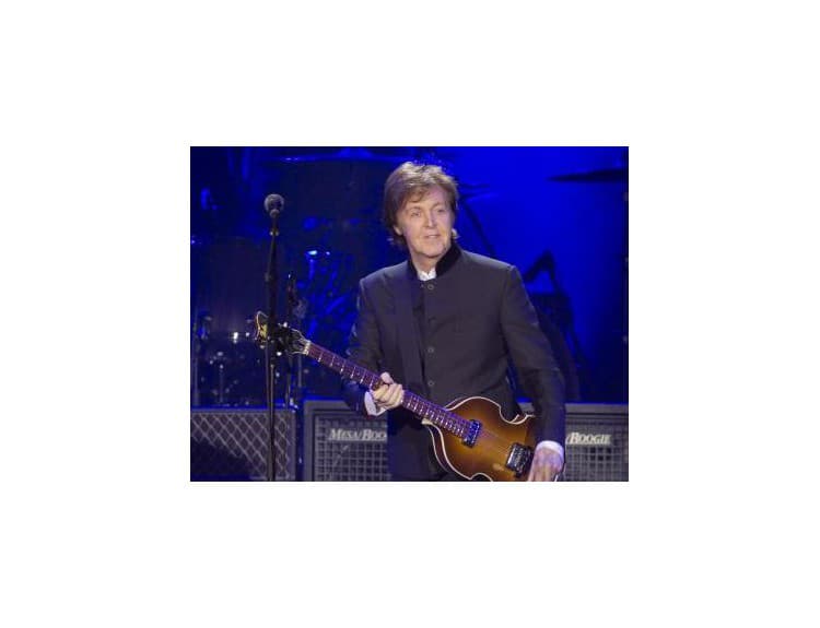 VIDEO: Paul McCartney vystúpil na silvestrovskom koncerte The Killers