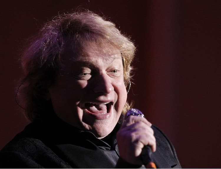 Na turné kapely Foreigner vystúpi pôvodný spevák Lou Gramm. Chystajú aj knihu