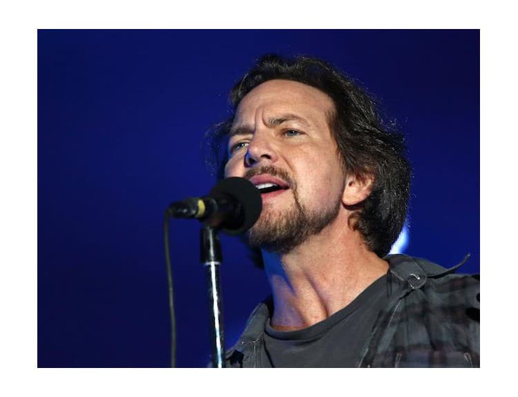 Skupinu Pearl Jam uvedie do Rock'n'rollovej siene slávy Neil Young