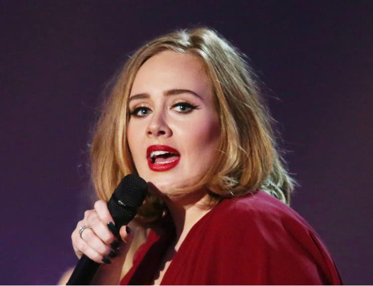Adele zarobila najviac spomedzi tohtoročných uchádzačov o Grammy