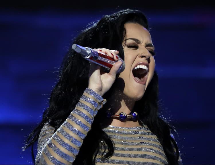 Tanečná novinka od Katy Perry vás prekvapí, spieva v nej Marleyho vnuk aj Sia