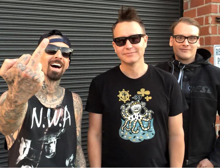 Blink-182 zverejnili skladbu Parking Lot