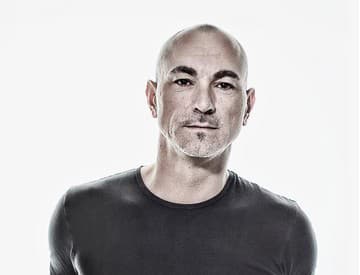 Vo veku 47 rokov zomrel Robert Miles. Jeho hity z 90. rokov zaručene poznáte Vo veku 47 rokov zomrel Robert Miles. Jeho hity z 90. rokov zaručene poznáte