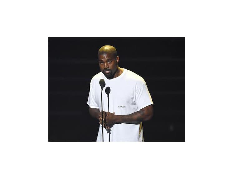 Kanye West zrušil turné pre psychické problémy, od poisťovní žiada milióny