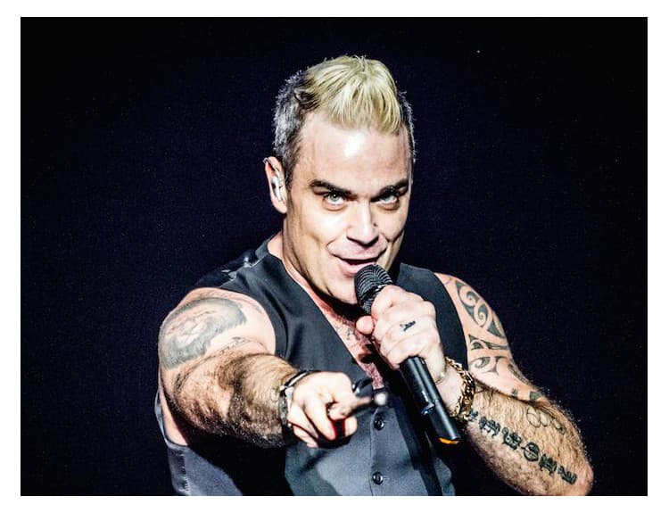 Robbie Williams zaspieva v Prahe, Viedni a Budapešti aj hit George Michaela