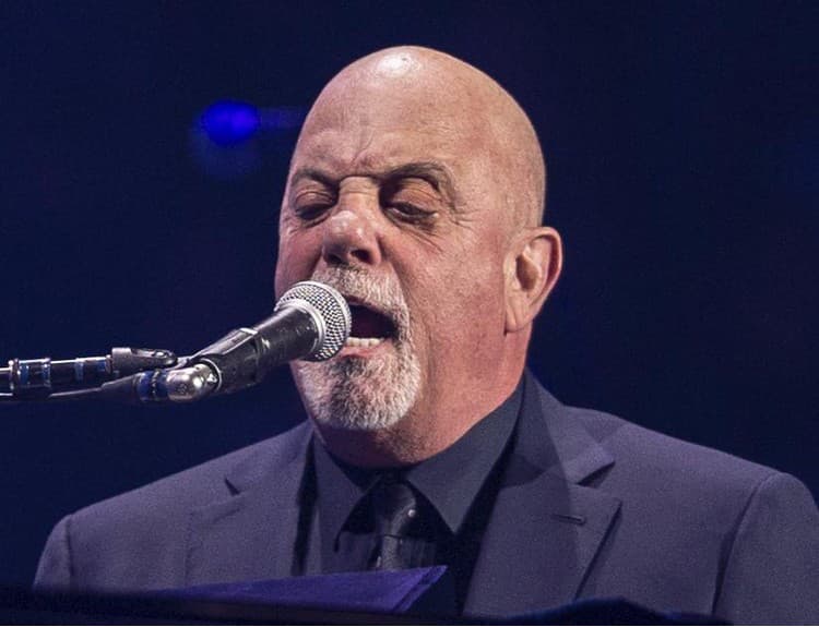 Billy Joel na koncerte v New Yorku vyjadril protest proti pravicovému extrémizmu