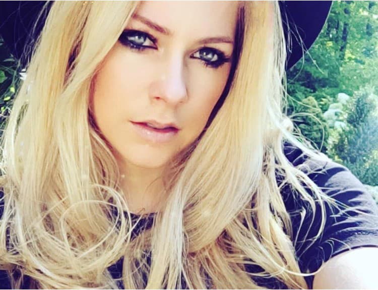 Avril Lavigne sľubuje fanúšikom nový album