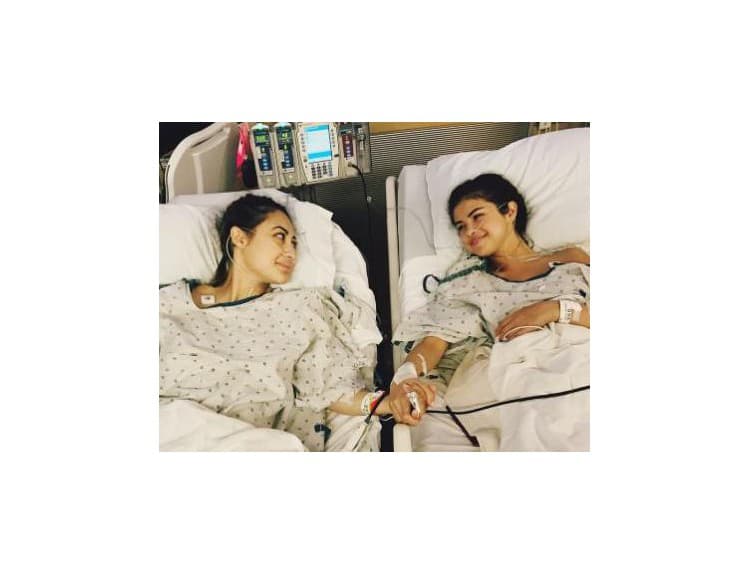 Selena Gomez podstúpila transplantáciu obličky. Orgán jej darovala priateľka