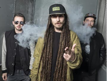 Pokyman z Medial Banana má 360-stupňový vydymený klip Nechaj môj weed Pokyman z Medial Banana má 360-stupňový vydymený klip Nechaj môj weed