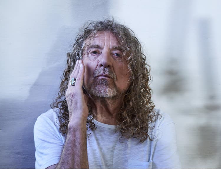 Robert Plant vydal album Carry Fire, celý ho zverejnil na Youtube