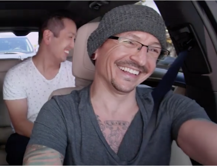 VIDEO: Spevák z Linkin Park pred smrťou natočil Carpool Karaoke plné smiechu