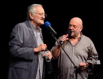 Dvadsať piesní Petra Lipu a Milana Lasicu vyšlo ako kolekcia na dvoch CD Dvadsať piesní Petra Lipu a Milana Lasicu vyšlo ako kolekcia na dvoch CD