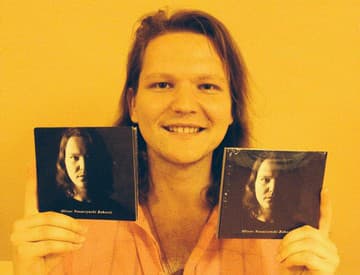 Oliver Nosaczynski Bohovič už v stredu pokrstí svoj debutový album Oliver Nosaczynski Bohovič už v stredu pokrstí svoj debutový album