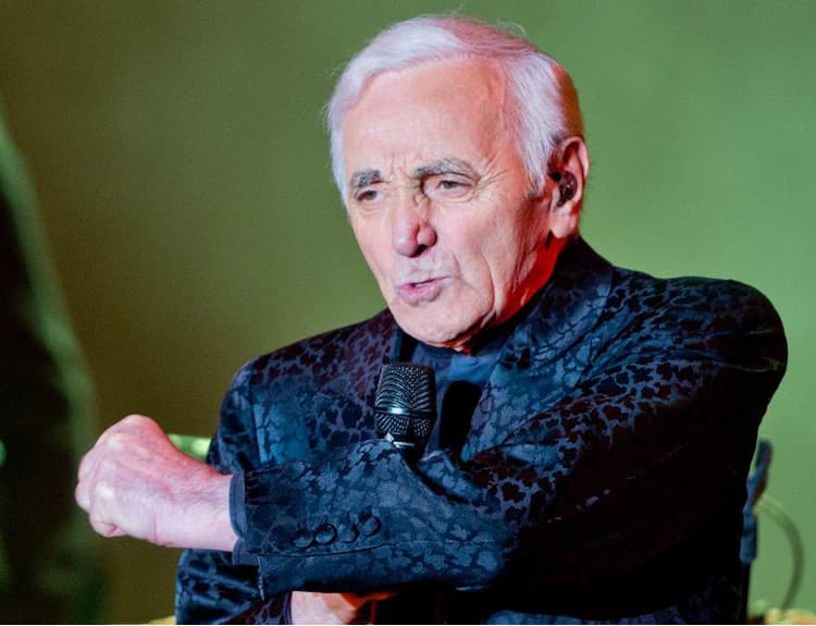 Charles Aznavour dostal vyznamenanie za hrdinstvo počas II. svetovej vojny