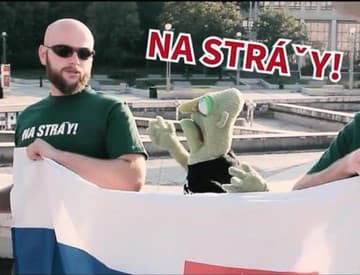 VIDEO: Bystričania posielajú jasný odkaz. Protestujú pesničkou Marián VIDEO: Bystričania posielajú jasný odkaz. Protestujú pesničkou Marián